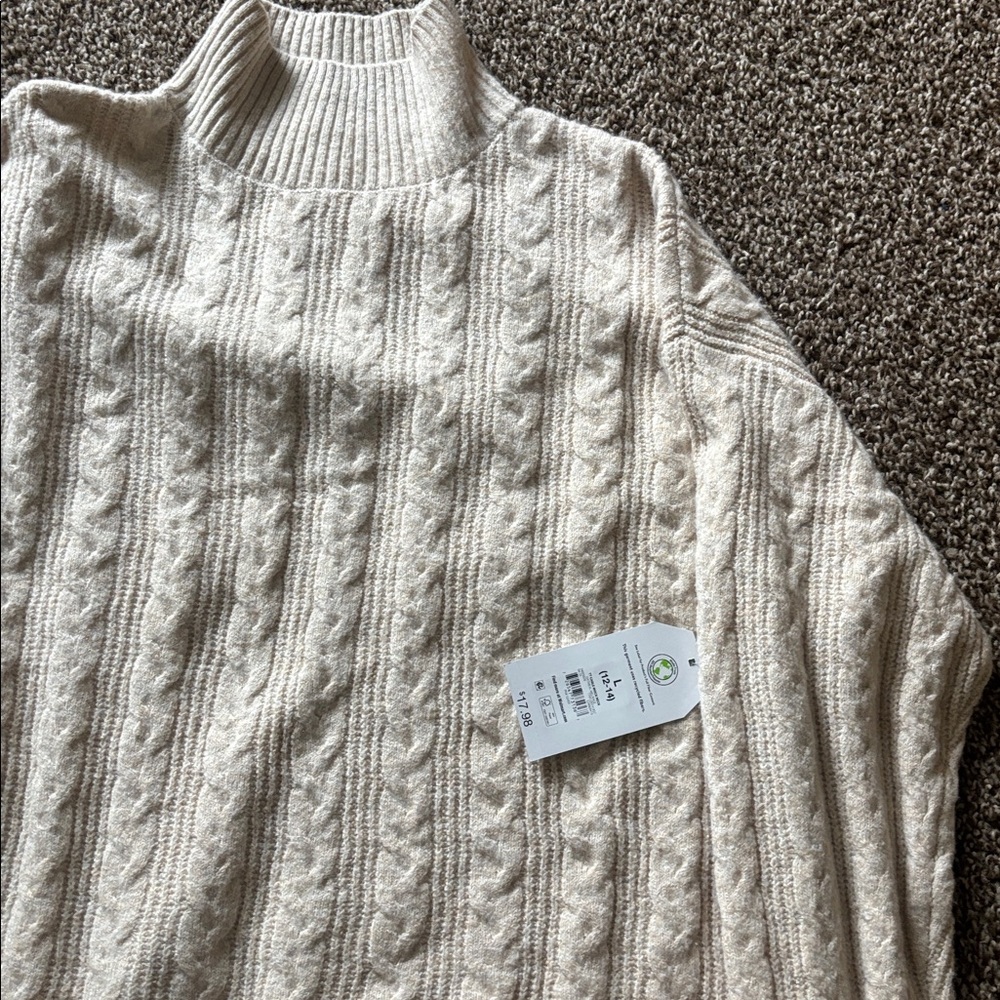 Time and Tru Elegant Cream Cable Knit Sweater Oversized. NWT size L - Picture 2 of 8